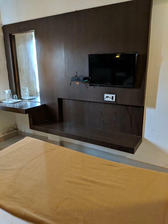 Aashraya Hotel Májszúr Kültér fotó