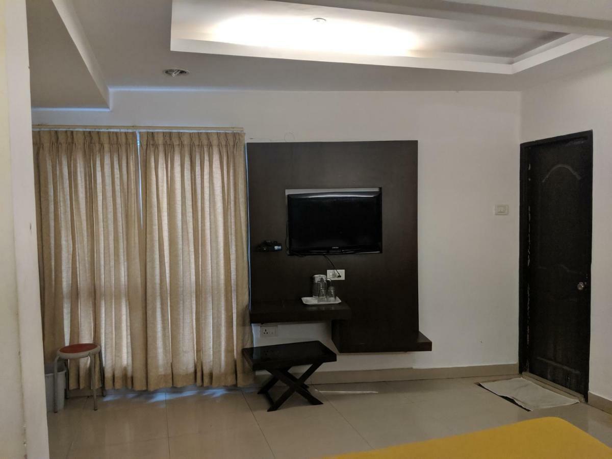 Aashraya Hotel Májszúr Kültér fotó