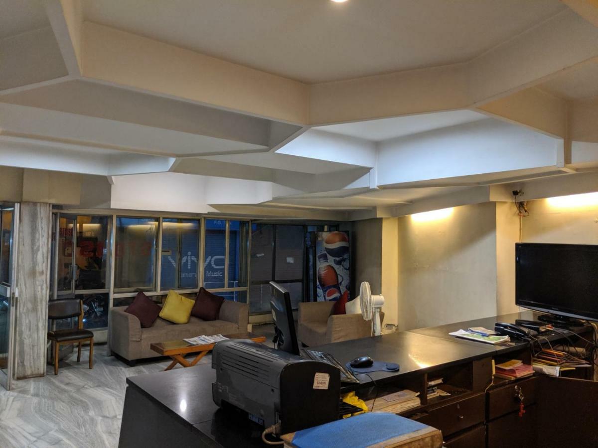 Aashraya Hotel Májszúr Kültér fotó